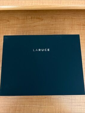 ‼️NIB‼️ LARUCE Brush Set with Case